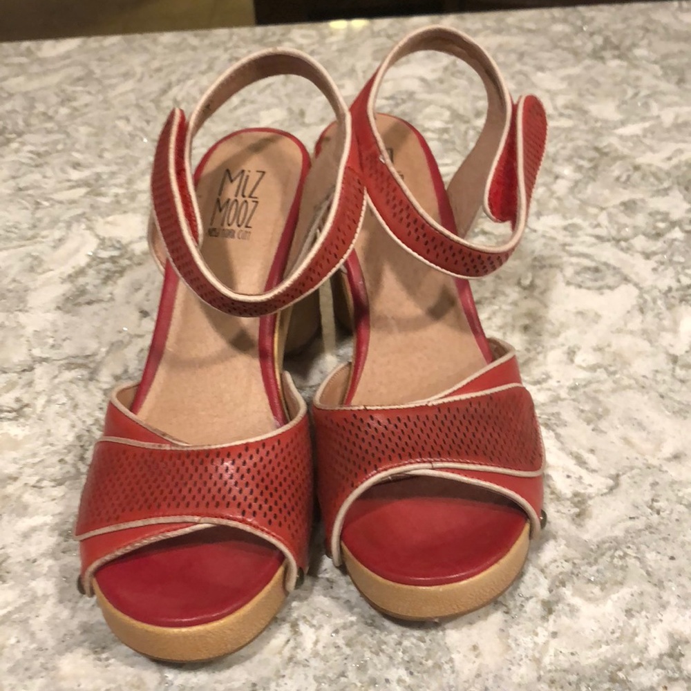 Cute and unique rounded heel platform sandals